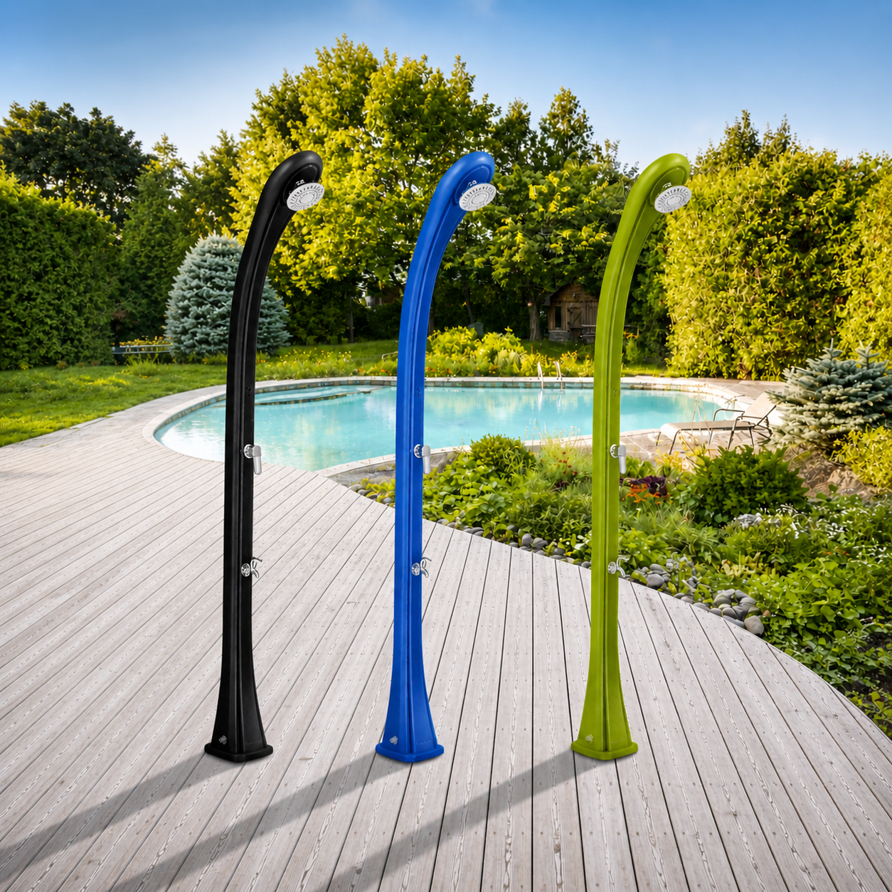 Ducha solar Aura 28L – Diseño funcional para jardín y piscina