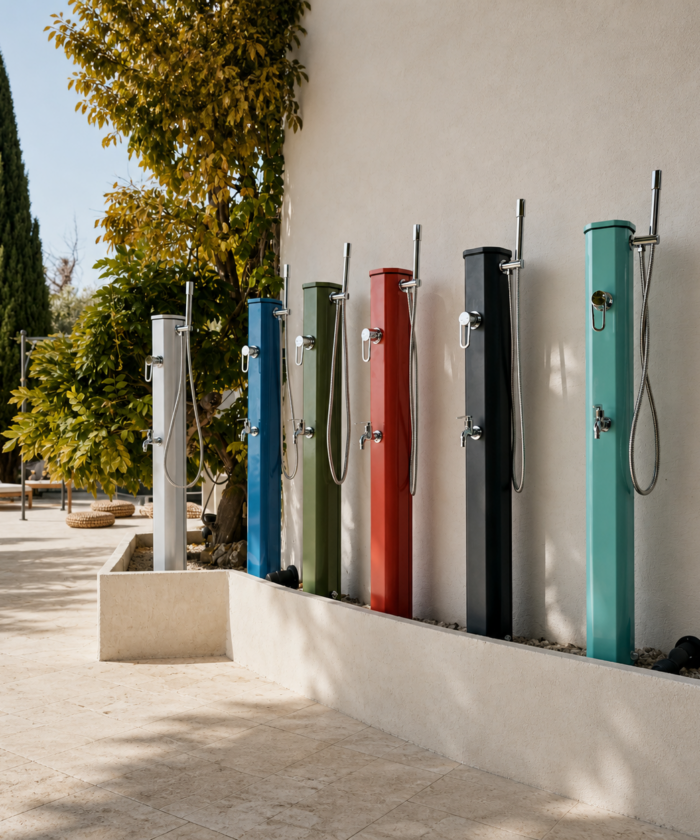 Alternative view of Ducha solar Lía 20L compacta para jardín y piscina – práctica, eficiente y de fácil instalación